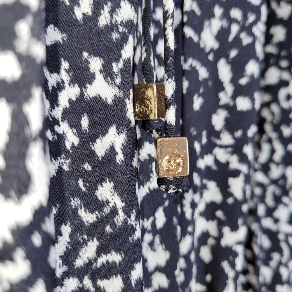 Michael Kors Sleeveless Dress - Picture 4 of 15